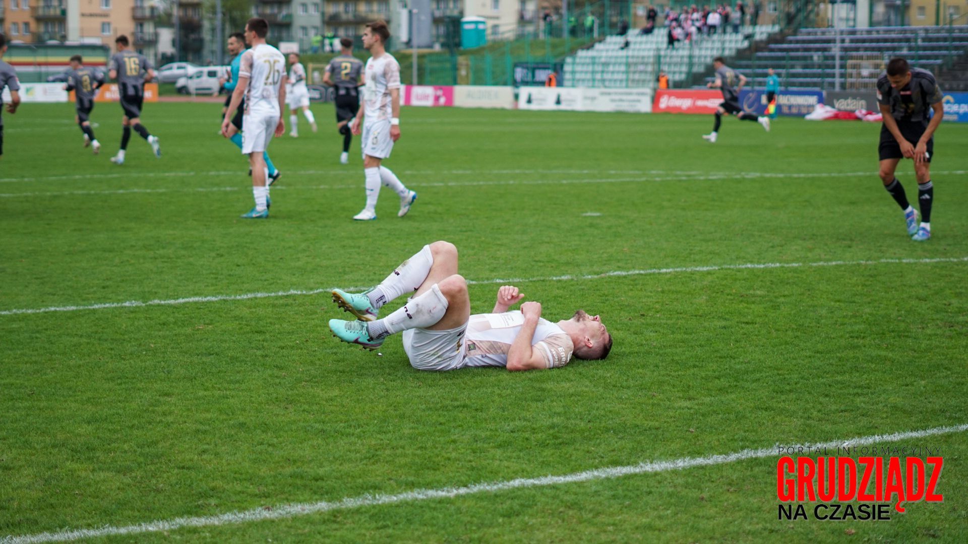 dsc09333-12563277519280237423 Olimpia Grudziądz zaskakuje lidera! Emocjonujący finisz i cenne zwycięstwo na własnym stadionie