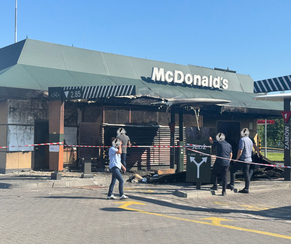 Nie-zyje-11-miesieczne-17 Pożar restauracji McDonald's w Grudziądzu. Ogień zajął elewację budynku – straty sięgają pół miliona złotych